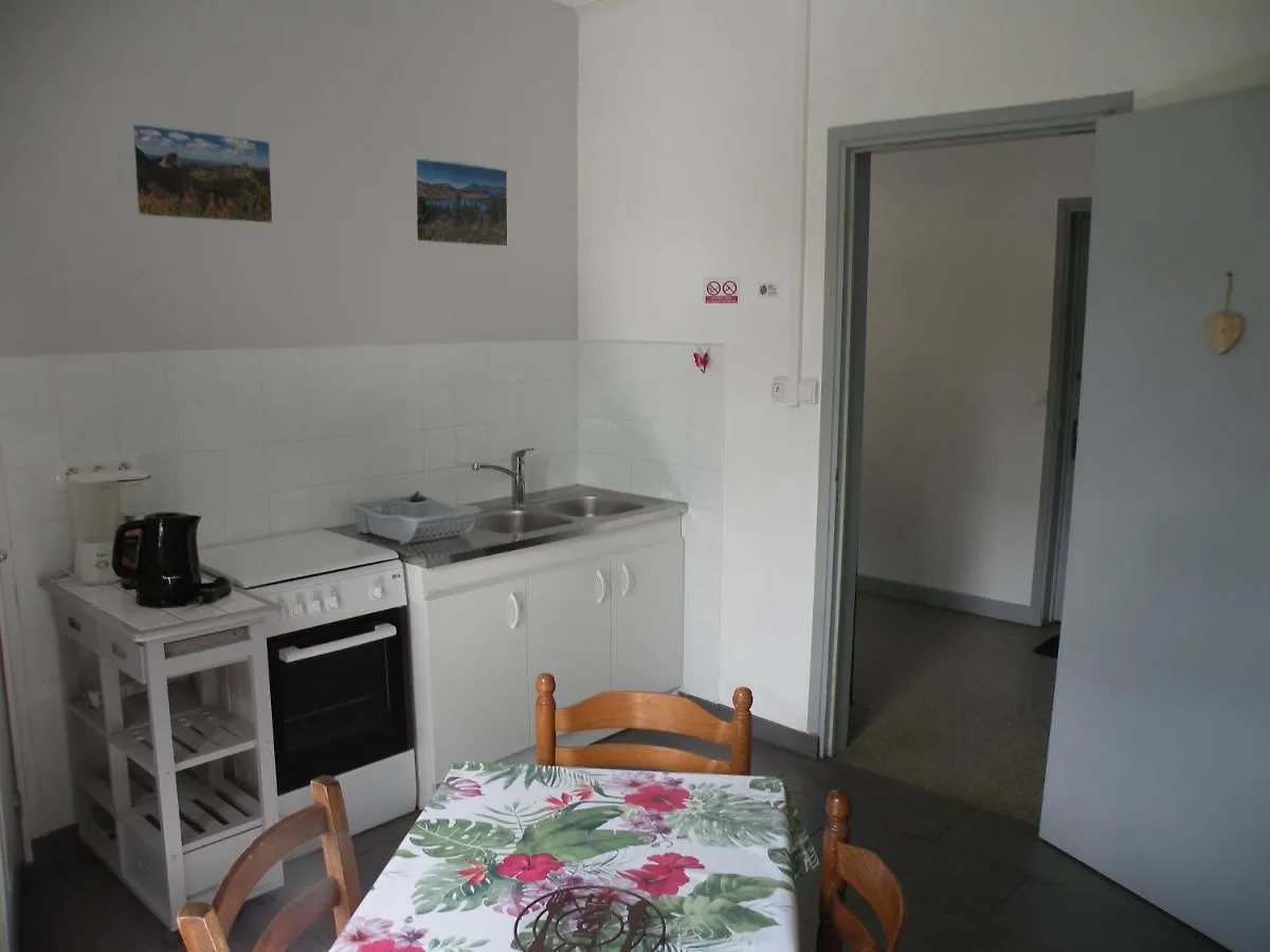 Rose, 4 Pers. Villa Saint Antoine, Orcival, Sancy Orcival