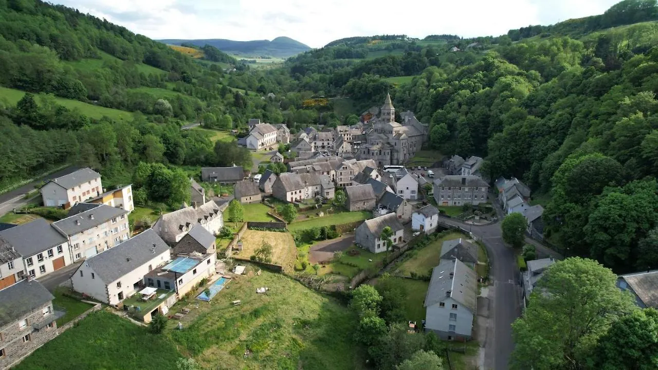 Rose, 4 Pers. Villa Saint Antoine, Orcival, Sancy Apartment