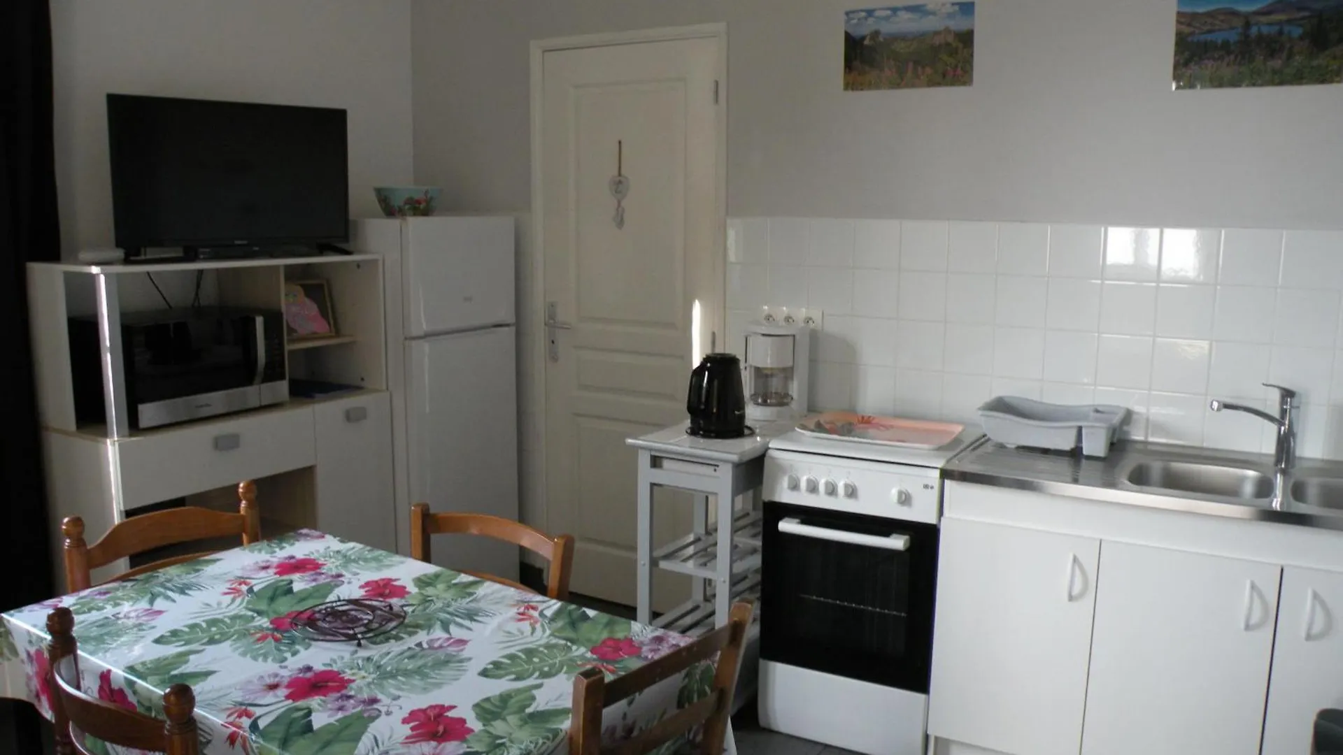 Rose, 4 Pers. Villa Saint Antoine, Orcival, Sancy France